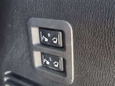 Used 2021 Nissan Armada Platinum image 22