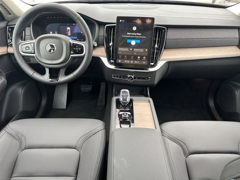 New 2026 Volvo XC90 B5 Core w/ Protection Package image 12