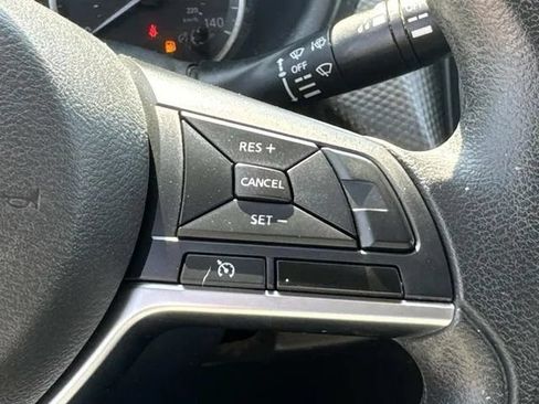 Used 2019 Nissan Kicks S FWD image 33