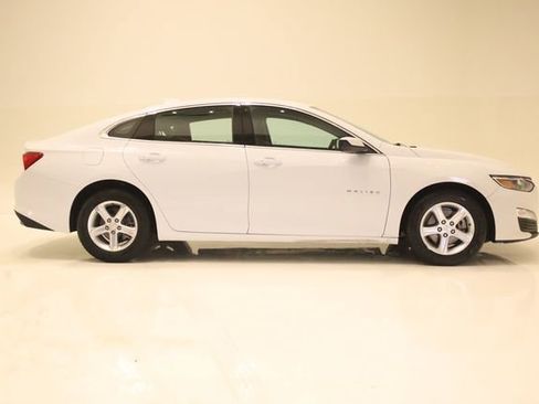 Used 2023 Chevrolet Malibu LT w/ Driver Confidence Package FWD image 4