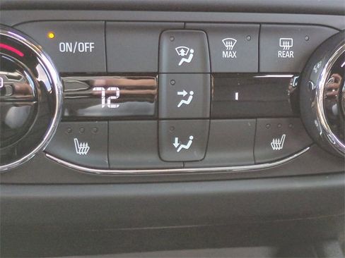 Certified 2021 Chevrolet TrailBlazer ACTIV w/ Technology Package image 27