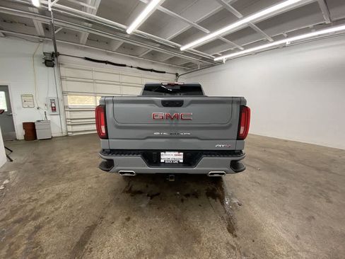 Used 2025 GMC Sierra 1500 AT4 w/ AT4 Premium Package image 5