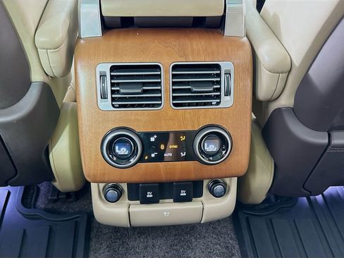 Used 2019 Land Rover Range Rover HSE image 28