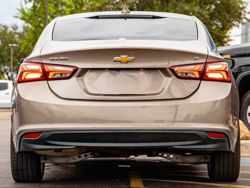 Used 2022 Chevrolet Malibu LT FWD image 5