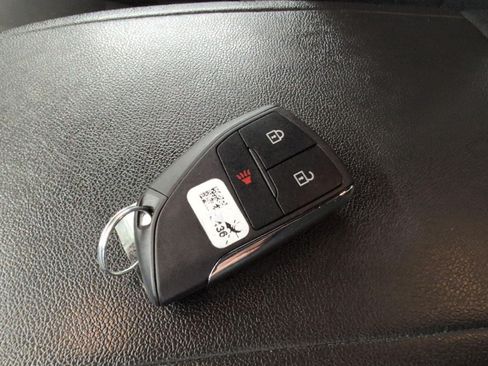 Used 2023 Chevrolet Colorado Trail Boss w/ Technology Package AWD/4WD image 26