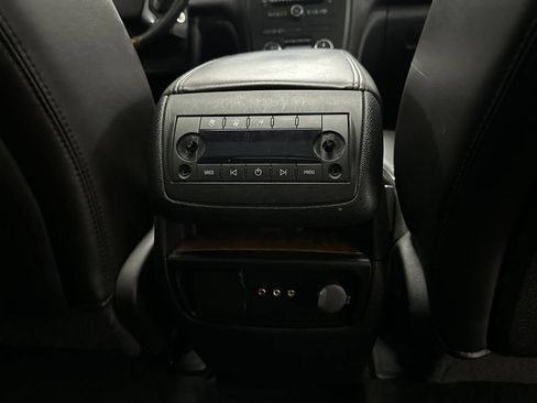 Used 2010 Buick Enclave CXL AWD/4WD image 25