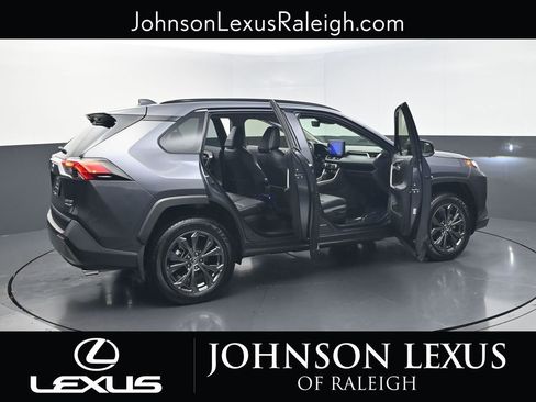 Used 2023 Toyota RAV4 Limited image 30