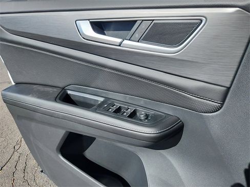 New 2026 Volkswagen Atlas Cross Sport SE image 6