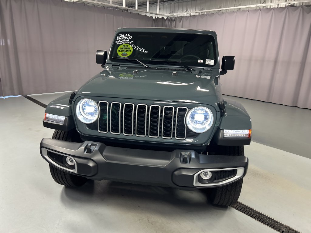 Used 2026 Jeep Wrangler Unlimited Sahara AWD/4WD image 2