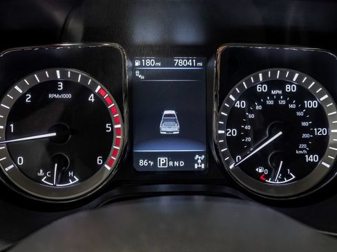 Used 2019 Nissan Titan PRO-4X AWD/4WD image 18