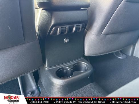 Used 2018 Jeep Wrangler Unlimited Sport S image 23