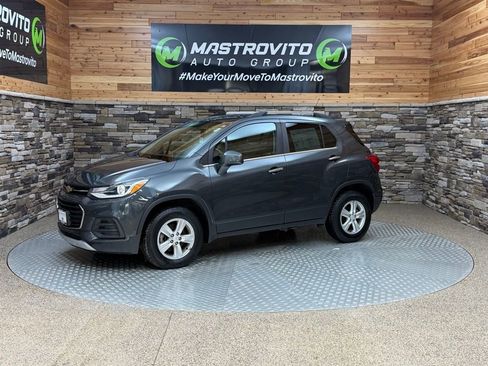 Used 2018 Chevrolet Trax LT w/ LT Convenience Package image 5