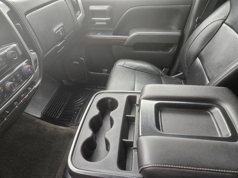 Used 2017 GMC Sierra 1500 SLT w/ SLT Premium Package AWD/4WD image 8
