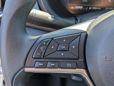 Used 2023 Nissan Kicks SV FWD image 13