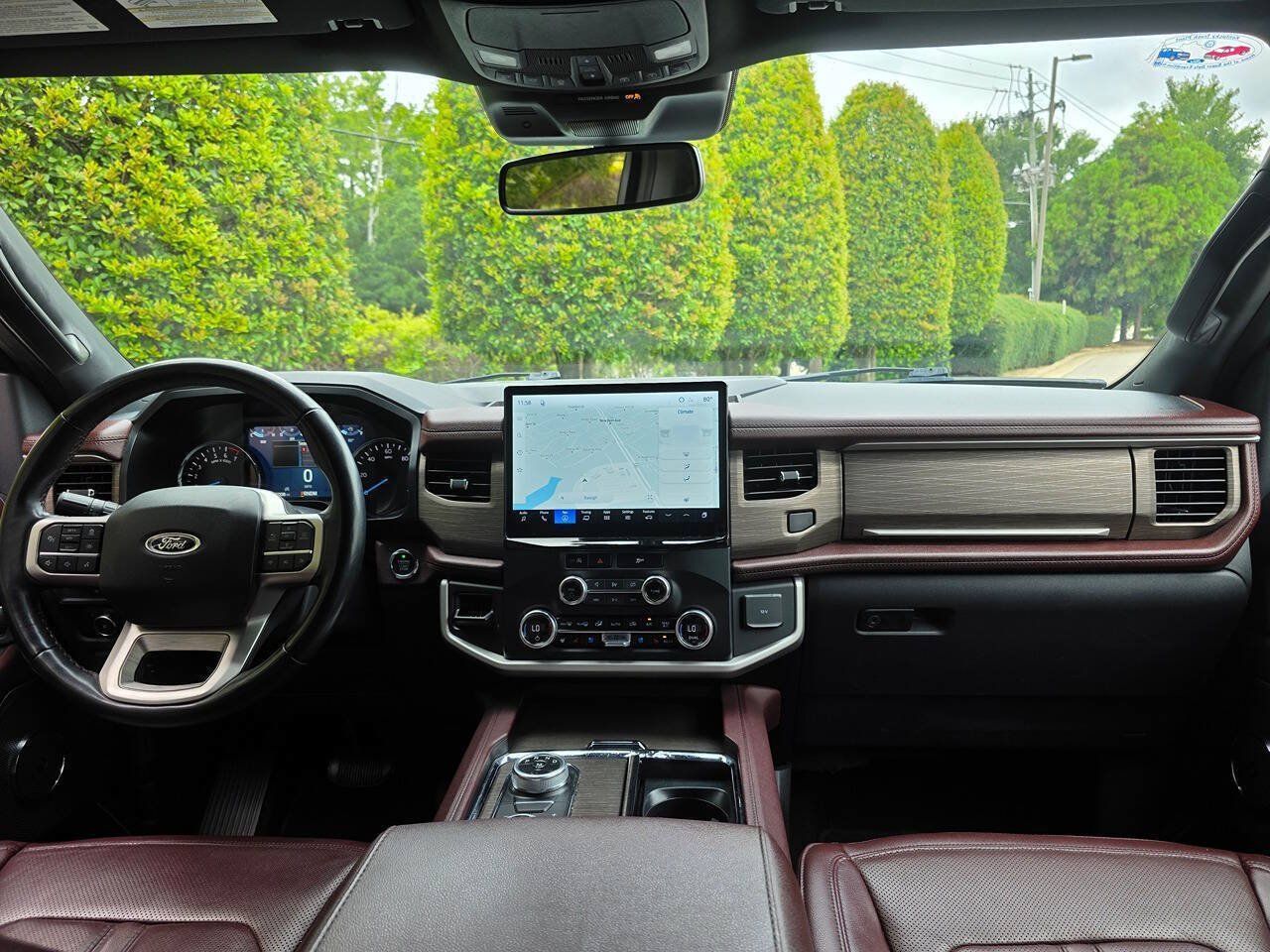 Used 2023 Ford Expedition Limited AWD/4WD image 16