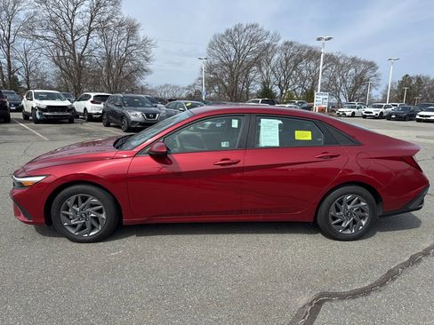 Used 2024 Hyundai Elantra SEL image 58