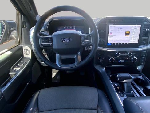 Used 2025 Ford F150 Lariat w/ Equipment Group 501A Mid AWD/4WD image 5
