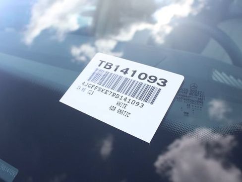 Used 2024 Mercedes-Benz GLS 450 4MATIC image 40