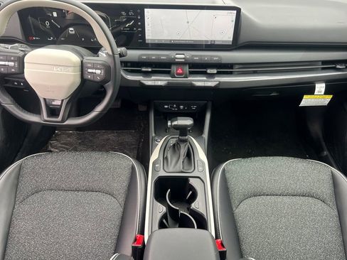 Used 2025 Kia K4 GT-Line image 10