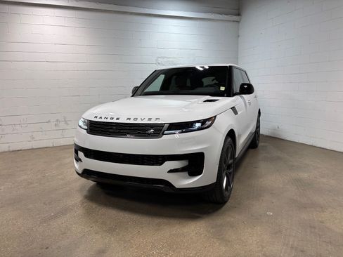 New 2026 Land Rover Range Rover Sport SE AWD/4WD image 2