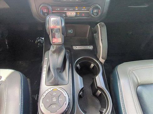 Used 2021 Ford Bronco Outer Banks image 12