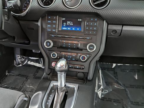 Used 2018 Ford Mustang Coupe image 17