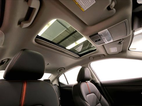 New 2025 Nissan Sentra SR w/ SR Premium Package FWD image 61