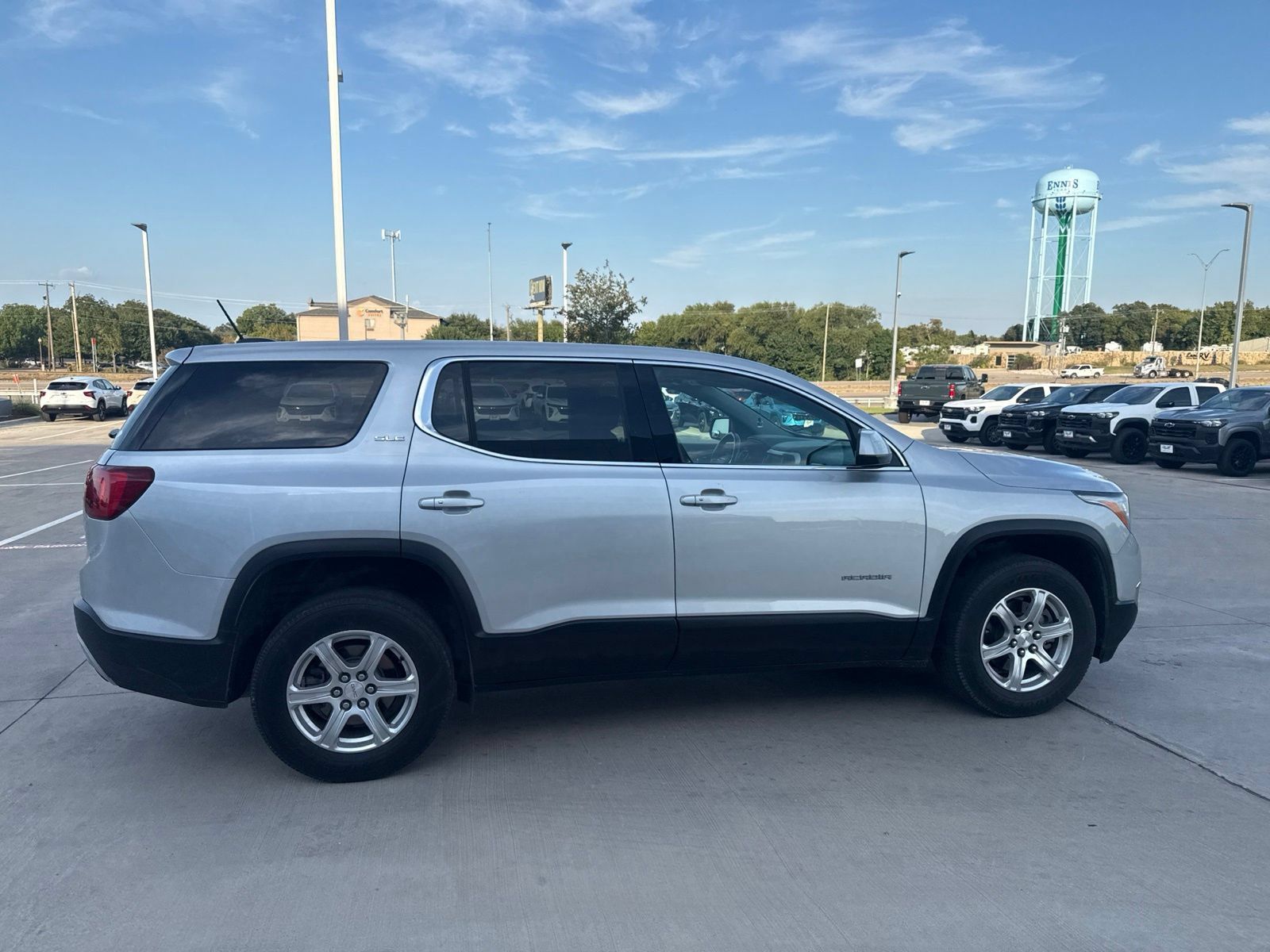 Used 2019 GMC Acadia SLE w/ LPO, Cargo Package FWD image 5