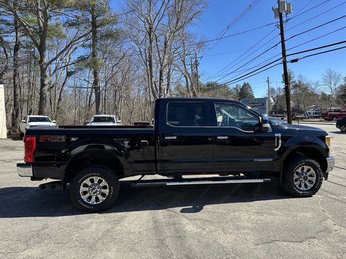 Used 2017 Ford F250 XLT w/ XLT Premium Package image 10