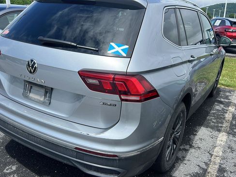 Used 2024 Volkswagen Tiguan SE w/ Panoramic Sunroof Package AWD/4WD image 4