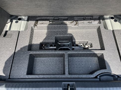 Used 2025 Subaru Legacy Premium AWD/4WD image 12