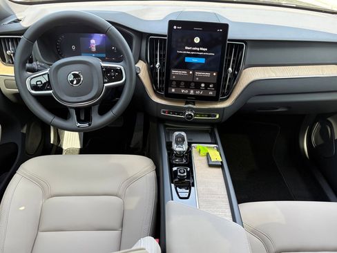 New 2026 Volvo XC60 B5 Core w/ Climate Package AWD/4WD image 11