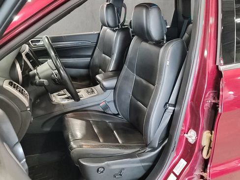 Used 2017 Jeep Grand Cherokee Limited w/ Trailer Tow Group IV AWD/4WD image 17