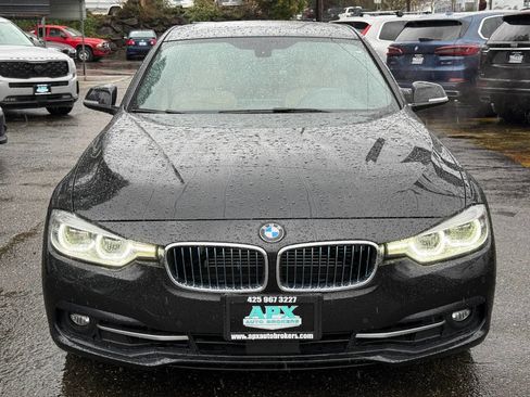 Used 2017 BMW 330e image 9