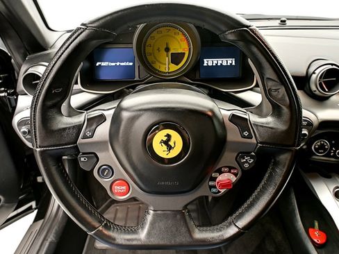 Certified 2014 Ferrari F12 Berlinetta image 9