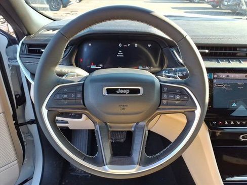 New 2026 Jeep Grand Cherokee L Limited w/ Limited Altitude Package image 11