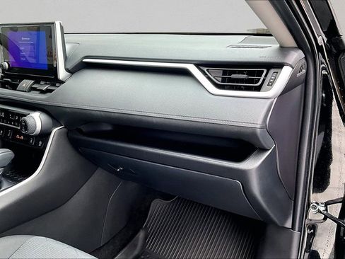 Certified 2025 Toyota RAV4 XLE w/ Convenience Package FWD image 29