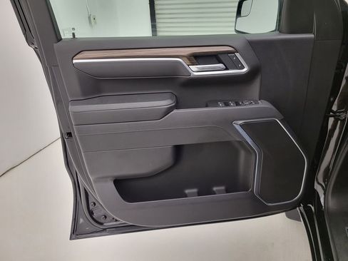 Used 2025 Chevrolet Silverado 1500 LT AWD/4WD image 27