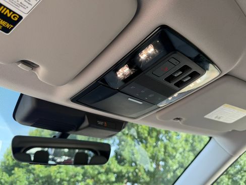 Used 2025 Mitsubishi Outlander SEL FWD image 23