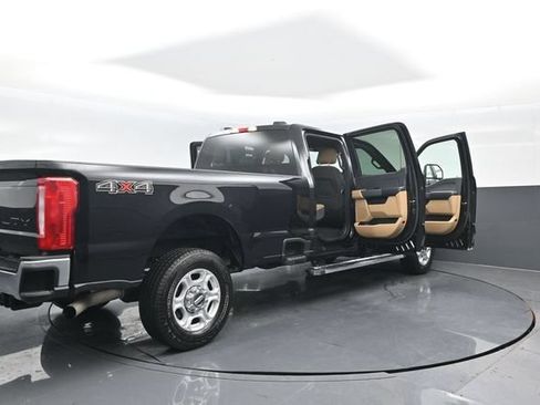 Certified 2025 Ford F250 XLT AWD/4WD image 27