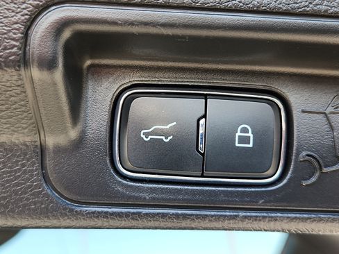 Used 2025 Ford Explorer ST-Line AWD/4WD image 29