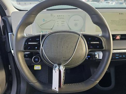 Used 2024 Hyundai Ioniq 5 Limited image 12