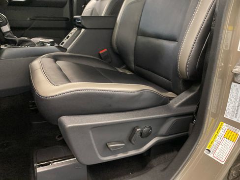 New 2025 Ford Bronco Outer Banks image 16