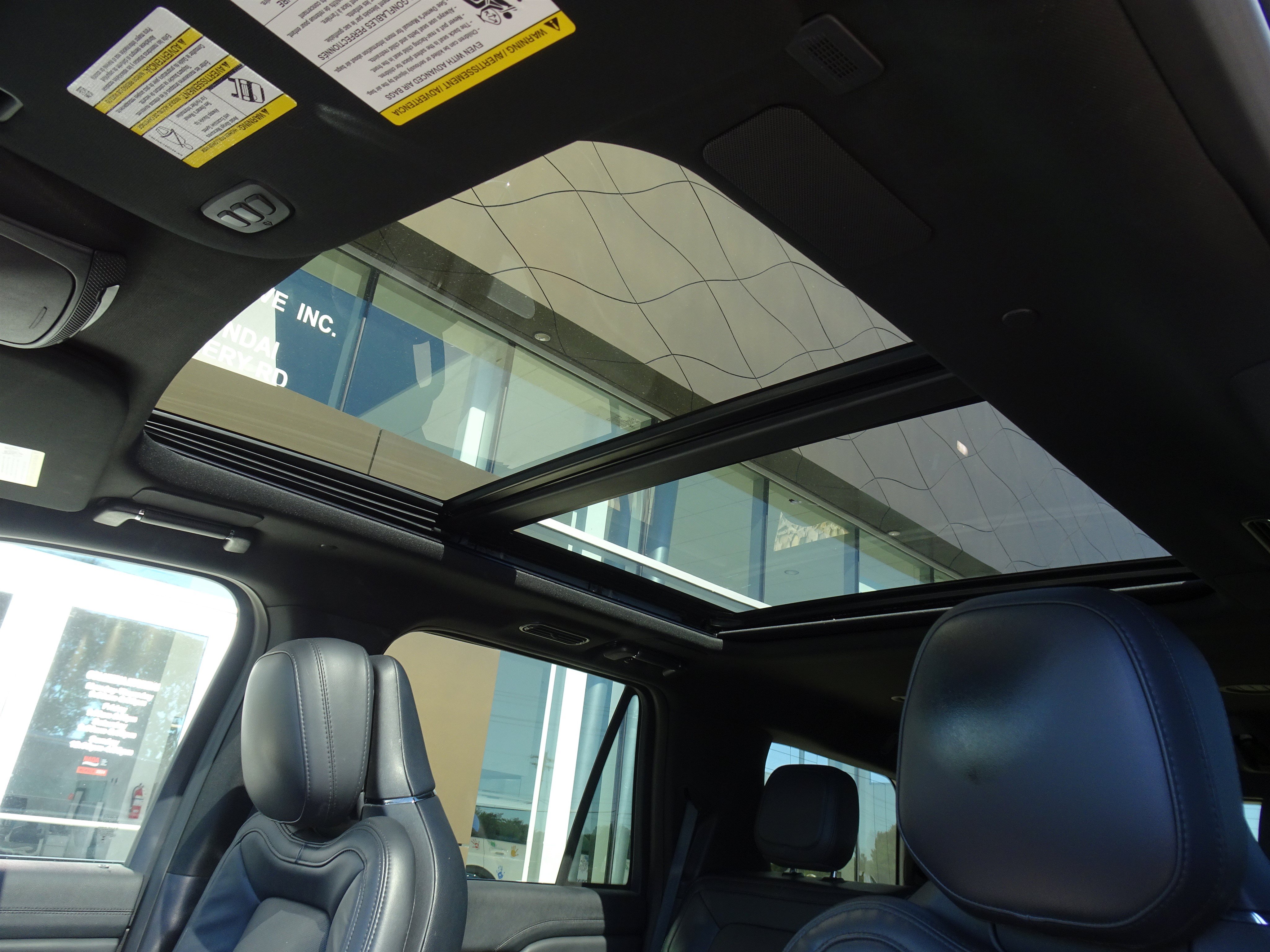 Used 2024 Lincoln Navigator Reserve AWD/4WD image 11