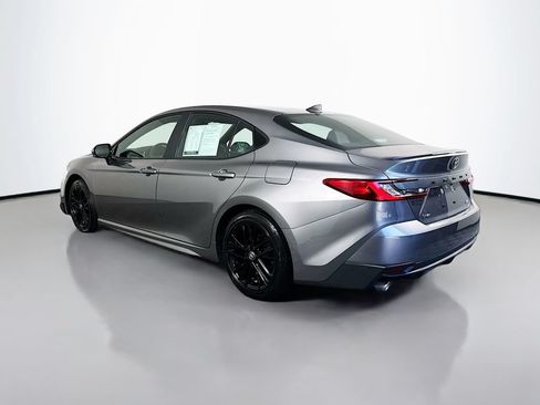 Used 2025 Toyota Camry SE FWD image 6