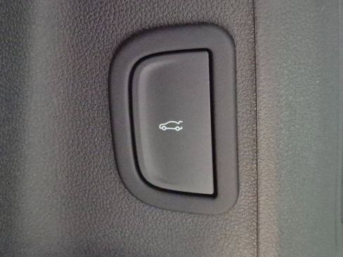 New 2026 Chevrolet Traverse LT w/ Driver Confidence Package image 17