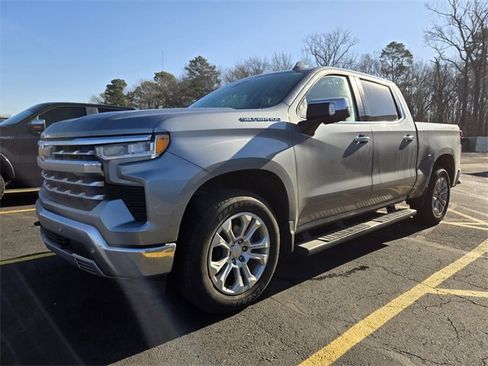 Used 2024 Chevrolet Silverado 1500 LTZ image 14