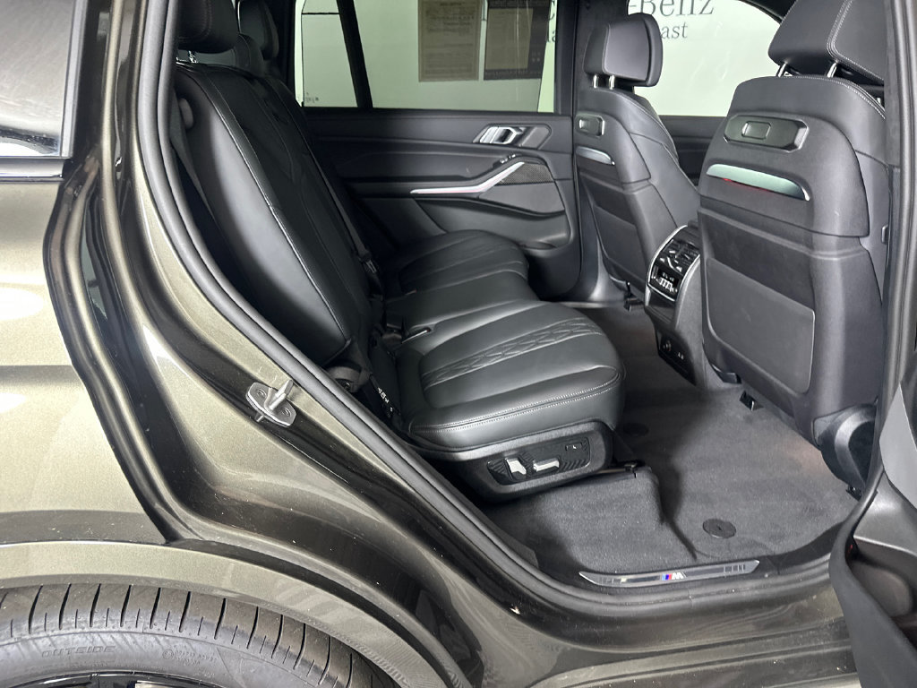 Used 2025 BMW X7 M60i w/ Executive Package AWD/4WD image 15