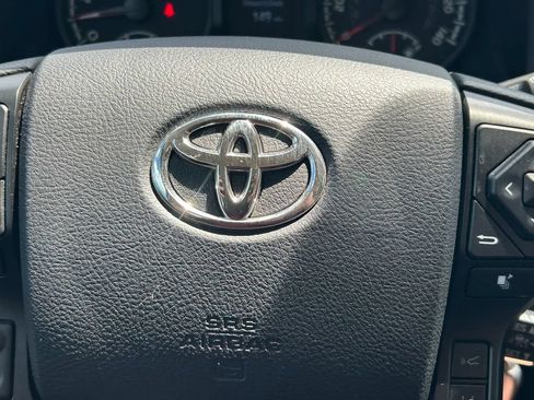 Used 2023 Toyota Tacoma SR AWD/4WD image 34