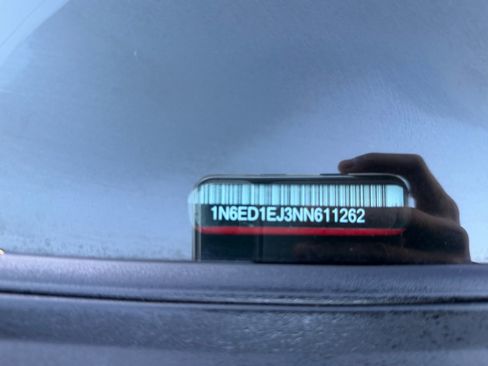 Used 2022 Nissan Frontier SV image 25